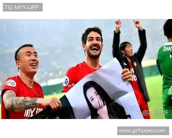 某足球明星透露最喜欢迪丽热巴球衣的背后故事引发热议